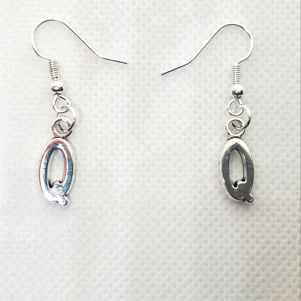 7/$10 Q Initial Earrings, NEW